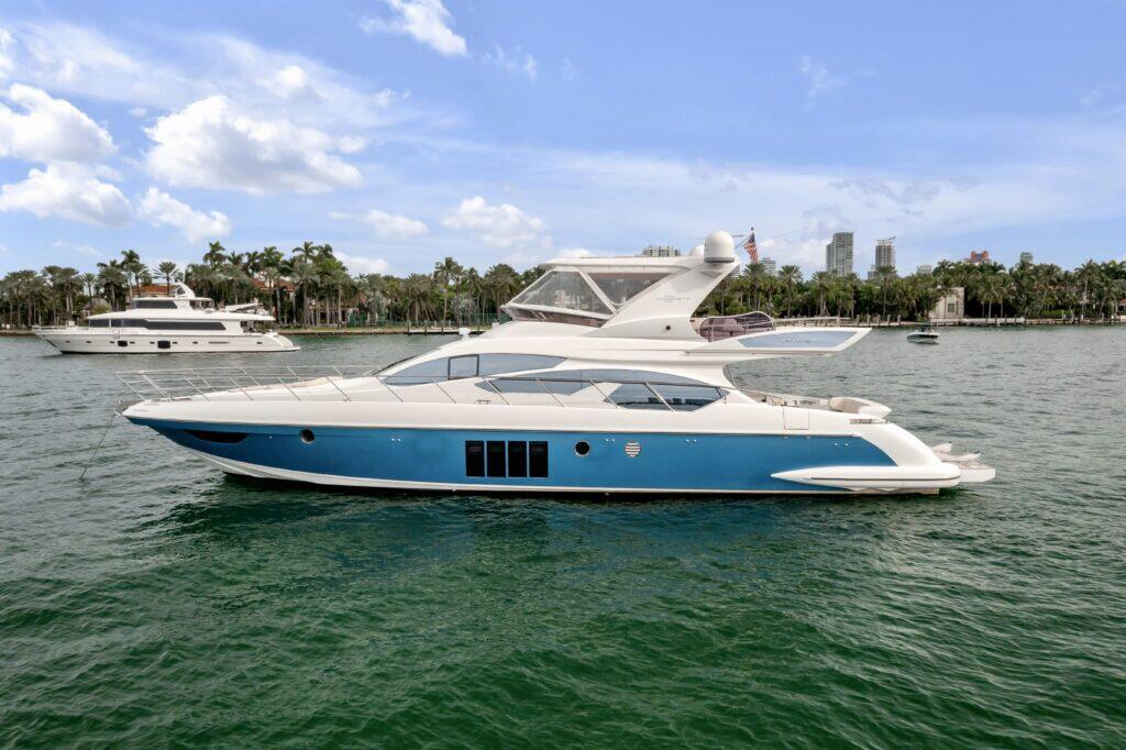 Deon, a 66 ft Azimut 66 Flybridge on the water in Miami