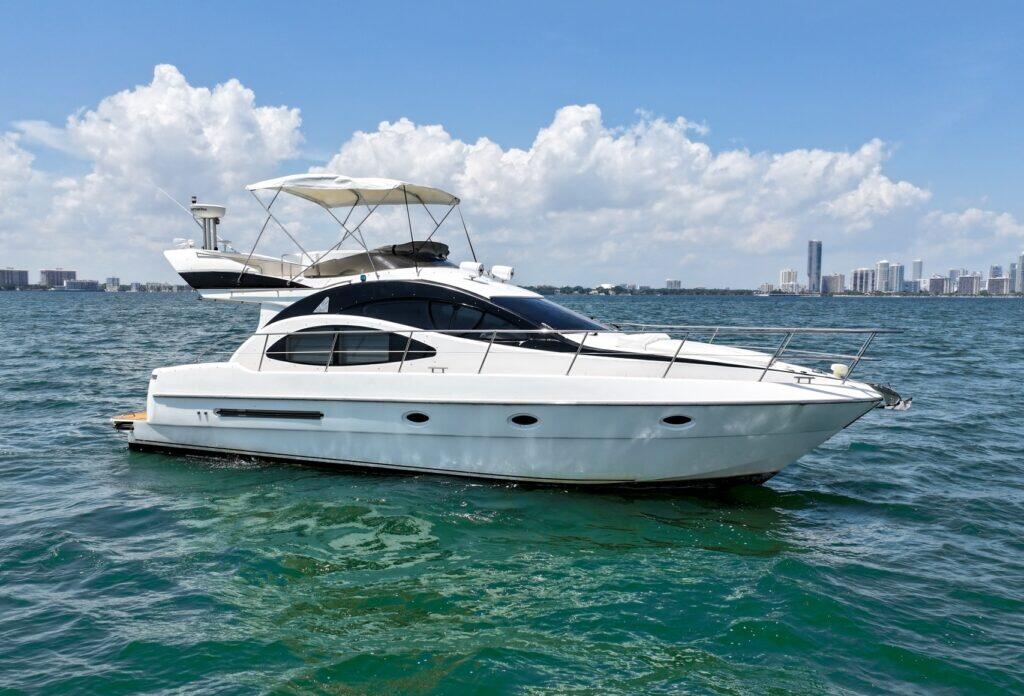 Harkand, a 45 ft Azimut 45 Flybridge on the water in Miami