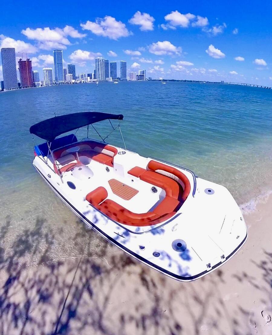 Hurricane, a 26 ft Hurricane 26 deck boat on the water in Miami