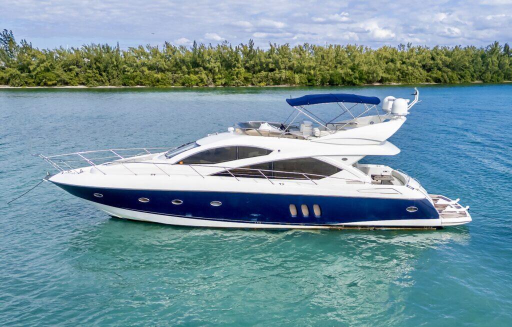 Money Waves, a 68 ft 68′ Performance yacht on the water in Miami